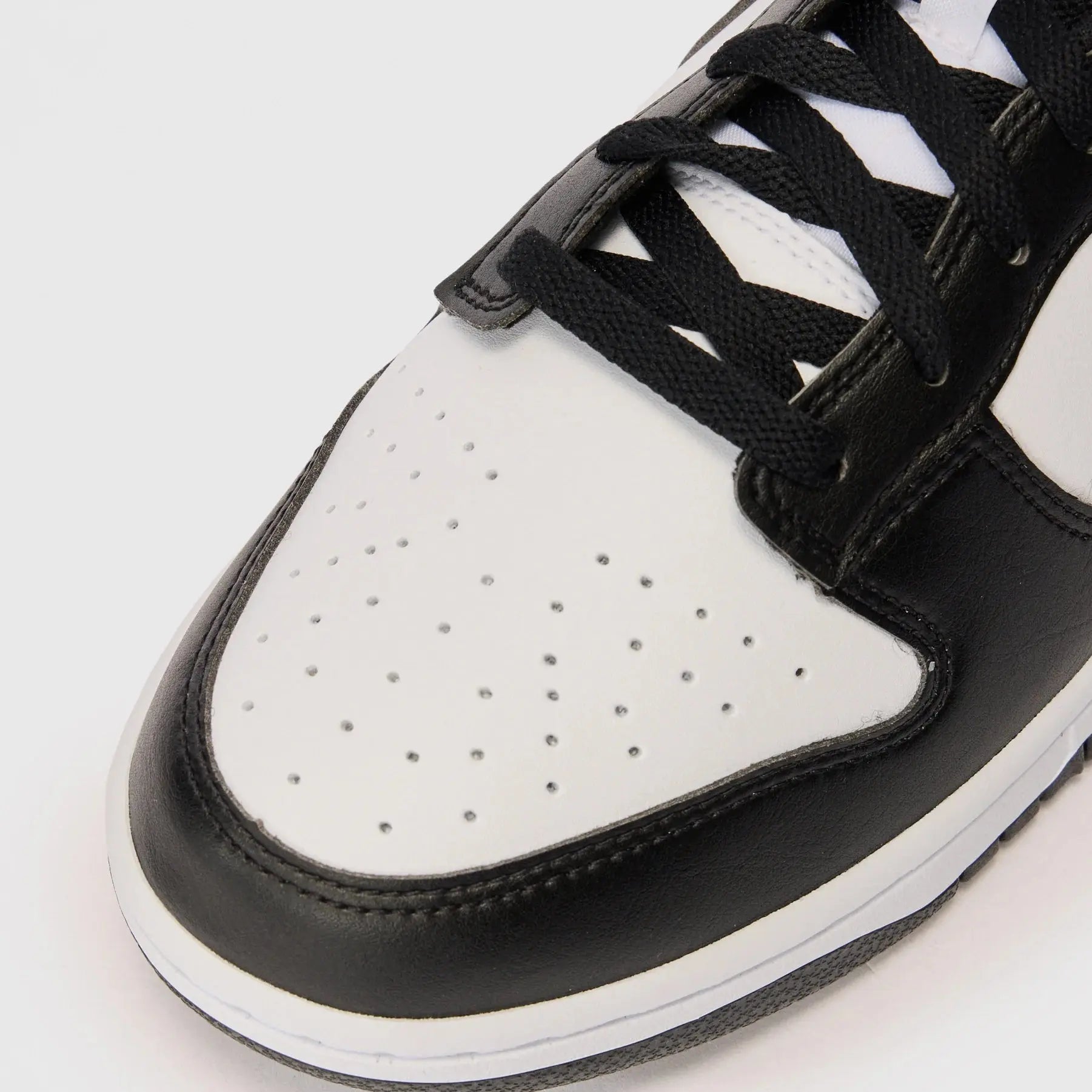 Nike Dunk Low Retro "White Black" (Panda)