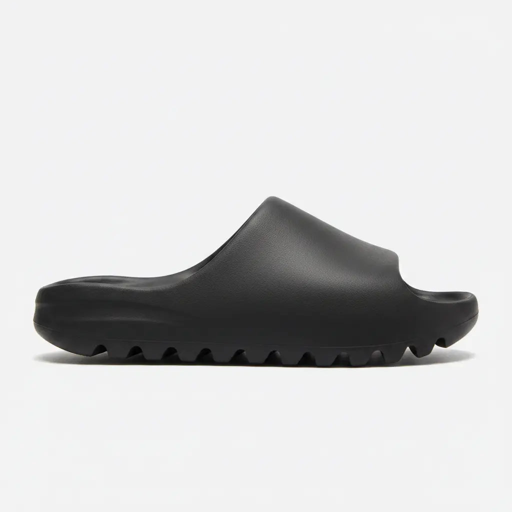 Yeezy Slide - oldalnézet